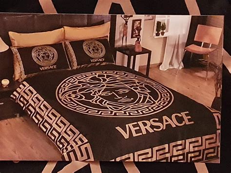 versace bettwäsche medusa|why did Versace choose medusa.